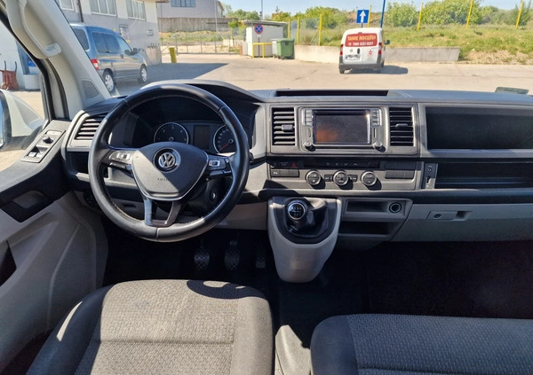 Volkswagen Caravelle cena 129000 przebieg: 134000, rok produkcji 2017 z Działdowo małe 154